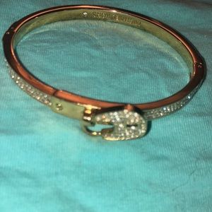 Bracelet gold color with small lock as pendant